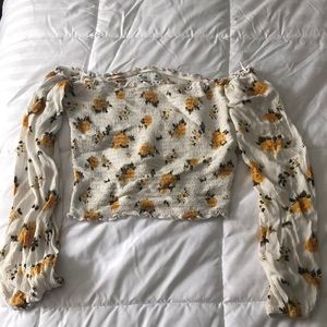 Hollister Off the shoulder long sleeve . Medium.